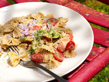Salade de pâtes aux herbes du jardin