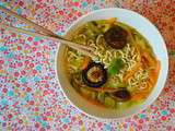 Soupe de nouilles asiatique aux shiitake et petits légumes { Recette détox }