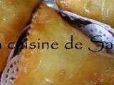 Samsa à la pate légère « gâteau algériens traditionnel aux amandes et miel »