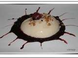 Dome pannacota vanillee nougatine et coulis de fruits rouges