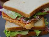 Duo de sandwiches : pesto rouge et jambon de Parme / Crevettes, sauce coriandre, avocat