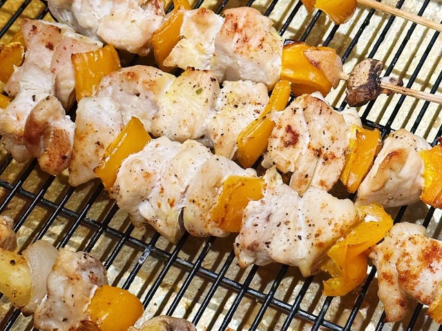 Brochettes de poulet sucrées-salées - Amandine Cooking