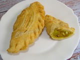 Chaussons farcis au poulet au curry – Curry puff