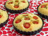 Focaccine, tomates cerises et champignons