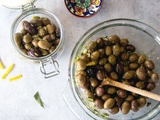 Olives à huile d’olive et aux aromates