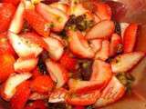 Salade de fraises aux fruits de la passion et raisins secs