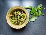 Spicy cucumber – Salade de concombre épicées aux herbes