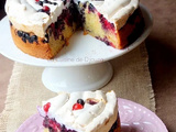 Gâteau moelleux aux fruits rouges meringué