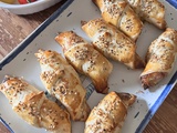 ➤Croissants Feuilletés au Boursin, Gruyère et Knackis : Une Recette Apéritive Facile et Gourmande 🥐