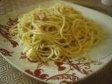 Spaghettis aux lardons, tomates et sa mousse de mozzarella