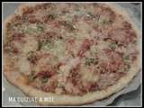 Pizza moitie viande hachee/chorizo et moitie jambon/chorizo