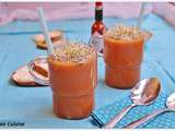 Soupe froide à la tomate, carotte et orange, comme un gaspacho