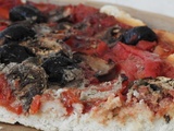 Pizza sans gluten aux champignons, poivron , olives et anchois