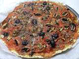 Pizza sans gluten aux champignons, poivron, olives et anchois