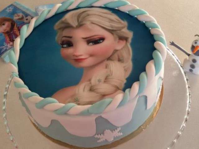 Gâteau Reine des neiges - Cake design, Pâte à sucre - Les Délices de Mary