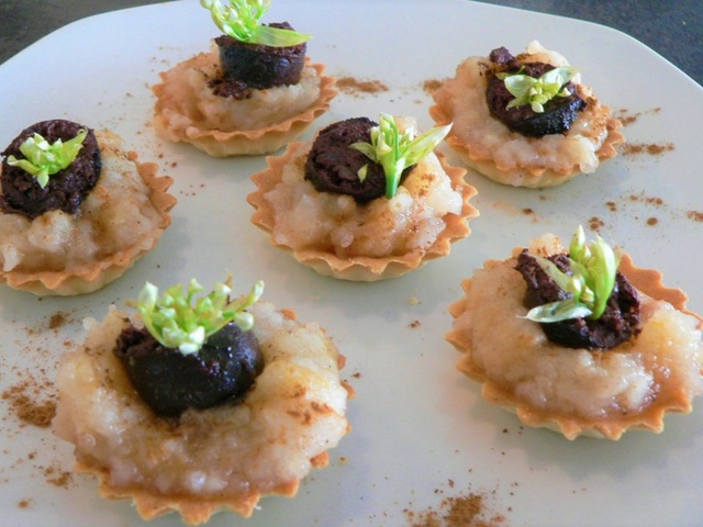 Mini- tartelettes aux pommes et boudin noir , pour un apéro