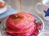 Buttermilk pancakes roses pour la Saint Valentin