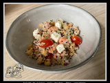 Salade quinoa/boulgour, crevettes, pois chiches et féta