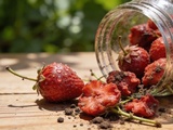 Fraises trop mûres du jardin, la confiture minute sans cuisson qui se conserve 3 semaines