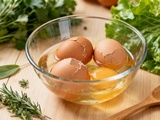 Salées pour écouler des oeufs entiers : solutions anti-gaspillage