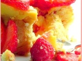 Charlotte à la crème de citron et miel...et aux fraises car c'est la saison