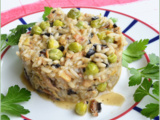 Risotto au poulet, champignons noirs et petits pois frais