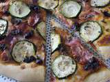 Pizza courgettes/jambon fumé/mozzarella | Mamou & Co