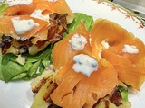 Pommes de terre en gaufres, saumon fumé, crème à la ciboulette