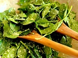 Salade d’épinards au parmesan et au yuzu