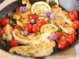 Escalopes de poulet tomates cerises et fleurs de ciboulette