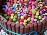 Gâteau Kit Kat pour anniversaire coloré