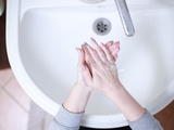 L’indispensable nettoyage de mains avant de cuisiner