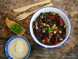 Salade quinoa noir, pois chiche et poivrons
