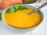 Soupe de patate douce aux pois chiches crémeuse et protéinée