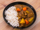 Authentique bīfu karē – Curry japonais de boeuf