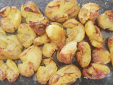 Batatas a murro, pommes de terre écrasées rôties au four