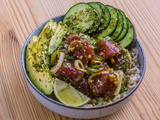 Poke bowl – bol de riz au thon mariné