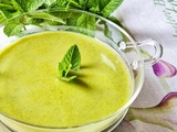 Gaspacho de petits pois à la menthe