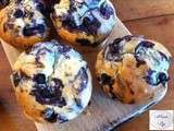 Muffins aux myrtilles...
Marie Pop adore son oeuvre d’art