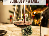 Boire du vin à table : un geste simple qui accompagne les moments partagés