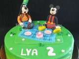 Gâteau  Mickey et Dingo Font un Pique Nique  en Pâte à Sucre