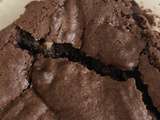 Brownie au chocolat noir, amandes, noix