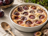 Clafoutis aux prunes : la recette facile et moelleuse de fin d’été