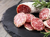 Saucisson à la truffe : les meilleures associations culinaires pour un apéritif d’exception