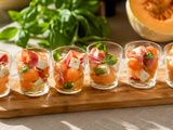 Verrines de melon, jambon de Parme et mozzarella : la recette fraîche de l’été
