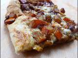 Pizza ou tarte flambée au potimarron & oignons rouges