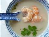 Tom Kha Kaï (soupe thaïlandaise au lait de coco & crevettes)