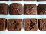 Brownies diététiques hyperprotéinés au chocolat, au Coca light, au psyllium et à l'inuline d'agave (sans sucre)