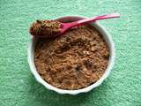 Gâteau cru végan cacaoté au muesli figue-pruneau-noisette-son de blé (diététique, sans sucre ni beurre ni oeuf, riche en fibres)