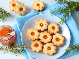 Sablés au Romarin et Confiture d’Abricot Maison